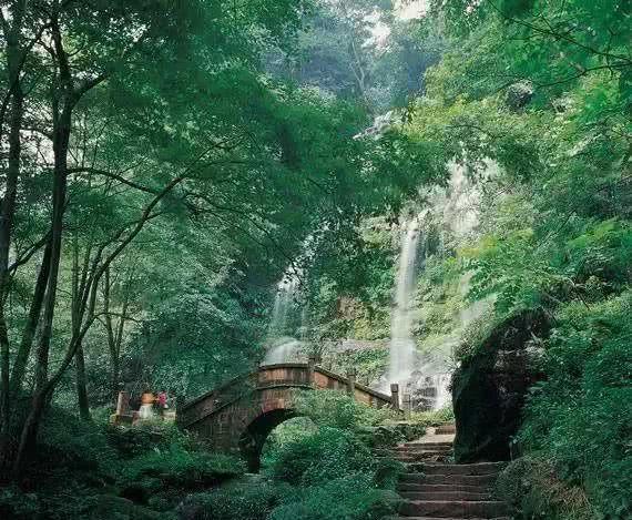 海滩棚屋逃生