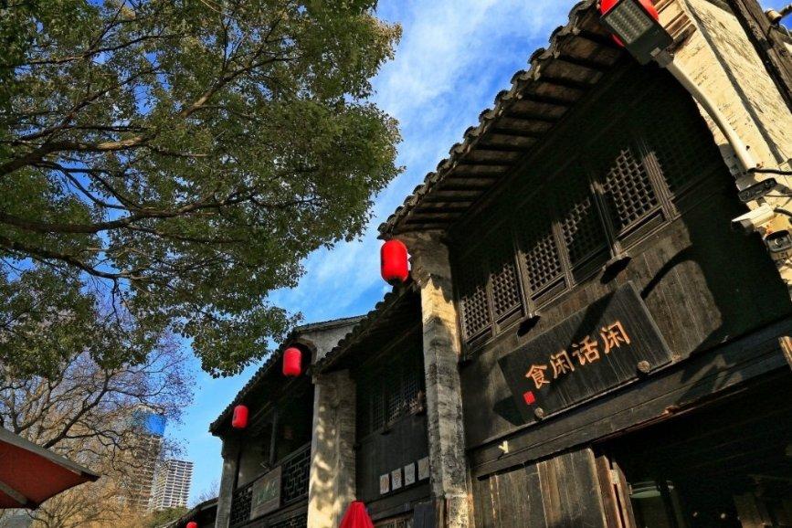 救援卡通熊仔